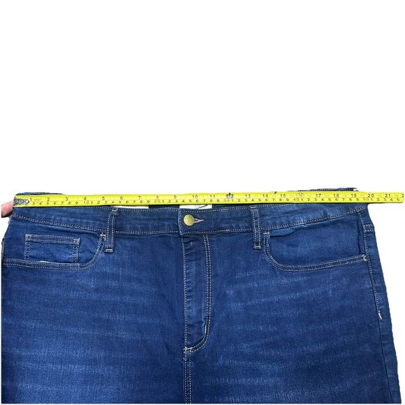 Universal Thread Mid-Rise Jeans Women's 16 Curvy Dark Wash Skinny Leg Denim - Picture 4 of 8